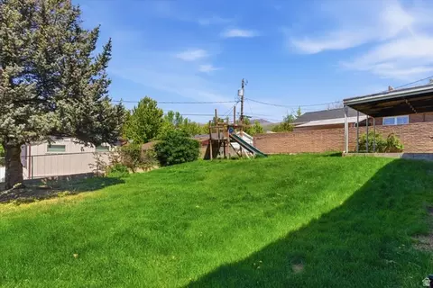 Exterior - 473 E 1650 S, Bountiful, UT 84010 photo 6 of 7
