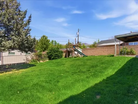 Exterior - 473 E 1650 S, Bountiful, UT 84010 photo 6 of 7