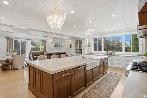 Kitchen - 130 E Sunset, Alpine, UT 84004 photo 5 of 6
