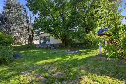 Exterior - 18 W 900 N, Bountiful, UT 84010 photo 5 of 7