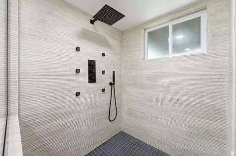 Bath - 871 N Bonita Way E, Centerville, UT 84014 photo 5 of 5