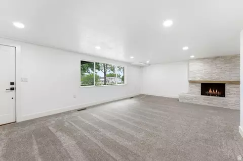 Living - 871 N Bonita Way E, Centerville, UT 84014 photo 10 of 10