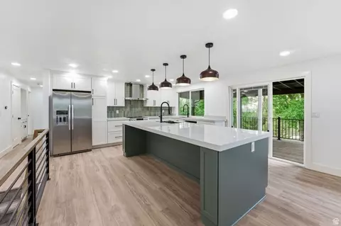 Kitchen - 871 N Bonita Way E, Centerville, UT 84014 photo 3 of 4