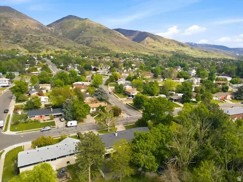 View/Area - 871 N Bonita Way E, Centerville, UT 84014 photo 4 of 4
