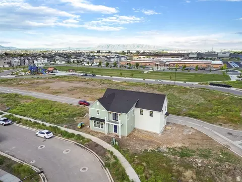 View/Area - 720 S Harrison Dr, Springville, UT 84663 photo 2 of 7