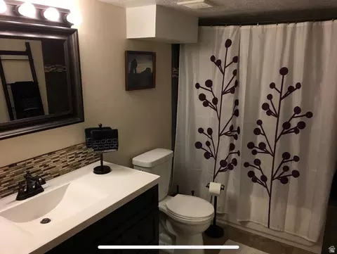 Bath - 4120 S 3340 E, Holladay, UT 84124 photo 5 of 5