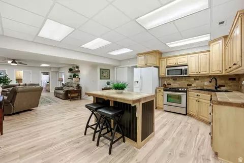 Kitchen - 320 N 500 E, American Fork, UT 84003 photo 11 of 11