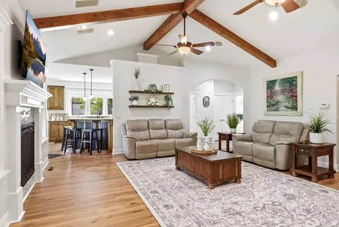 Living - 320 N 500 E, American Fork, UT 84003 photo 3 of 8