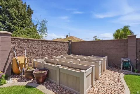 Exterior - 320 N 500 E, American Fork, UT 84003 photo 6 of 10