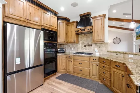 Kitchen - 320 N 500 E, American Fork, UT 84003 photo 5 of 11