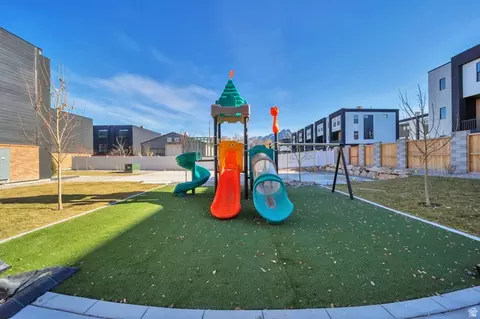 Exterior - 4354 S 900 E, Millcreek, UT 84107 photo 6 of 12