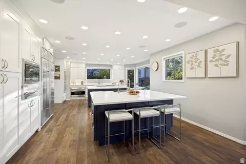 Kitchen - 1837 E Richard Rd, Sandy, UT 84093 photo 2 of 7