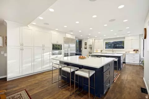 Kitchen - 1837 E Richard Rd, Sandy, UT 84093 photo 3 of 7