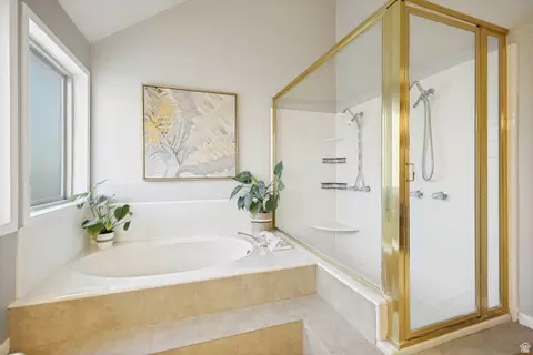 Bath - 1837 E Richard Rd, Sandy, UT 84093 photo 3 of 6