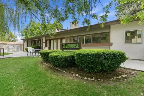 Exterior - 5565 S Willow Lane Ln E #A, Murray, UT 84107 photo 4 of 8