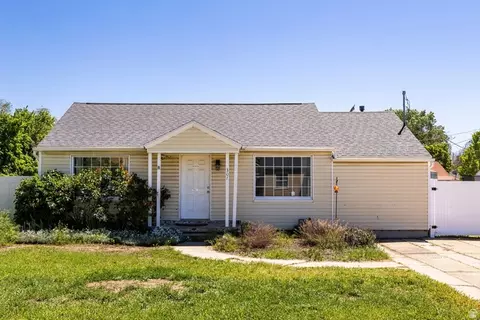 307 S Park St W, Layton, UT 84041