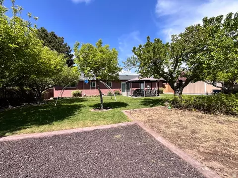 Exterior - 883 W 180 S, Orem, UT 84058 photo 7 of 9