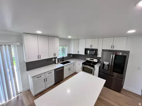 Kitchen - 883 W 180 S, Orem, UT 84058 photo 2 of 3