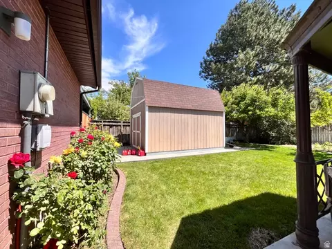 Exterior - 883 W 180 S, Orem, UT 84058 photo 3 of 9