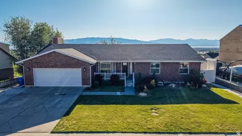 324 S Ridgecrest Dr, Orem, UT 84058