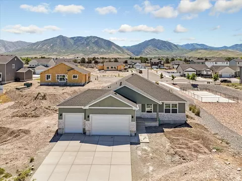 1492 N Berra Blvd #224, Tooele, UT 84074