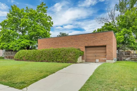 8734 S Sugarloaf Dr, Cottonwood Heights, UT 84093