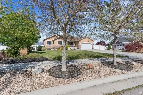 444 S Saddle Rd, Grantsville, UT 84029