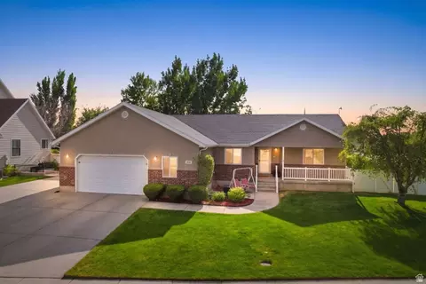 1816 River Bottom Rd, Springville, UT 84663