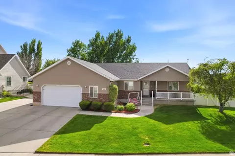 1816 River Bottom Rd, Springville, UT 84663
