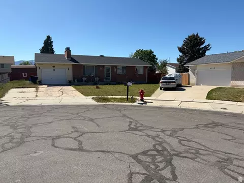 5046 W Moonflower Cir S, Salt Lake City, UT 84118