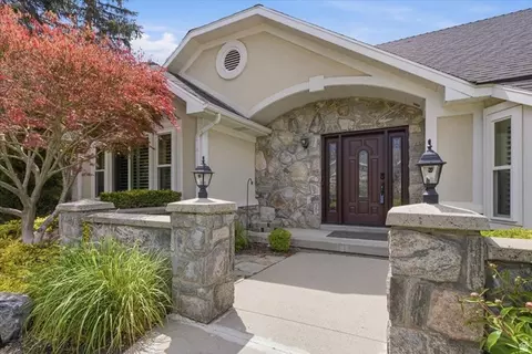 Exterior - 8228 S Set Point Cir E, Sandy, UT 84093 photo 5 of 11