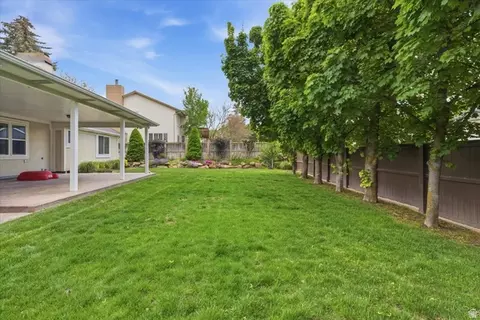 Exterior - 8228 S Set Point Cir E, Sandy, UT 84093 photo 9 of 11