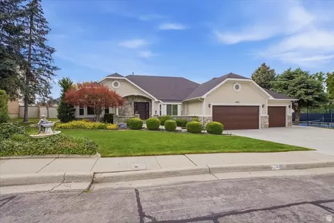 Exterior - 8228 S Set Point Cir E, Sandy, UT 84093 photo 3 of 11