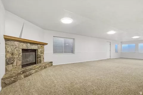 Living - 8228 S Set Point Cir E, Sandy, UT 84093 photo 4 of 6