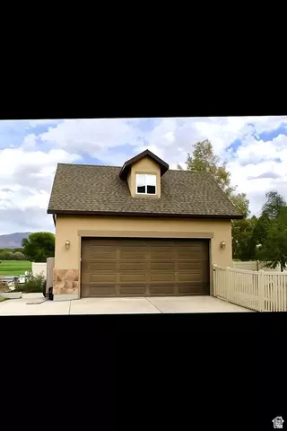 Exterior - 469 E Vine St S, Murray, UT 84107 photo 4 of 9