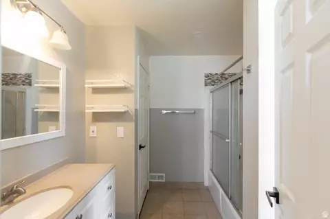 Bath - 124 W 880 S, Provo, UT 84601 photo 1 of 2