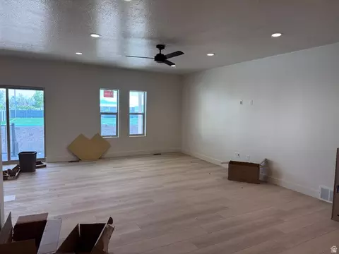 Living - 3031 W Solace St, Syracuse, UT 84075 photo 6 of 8