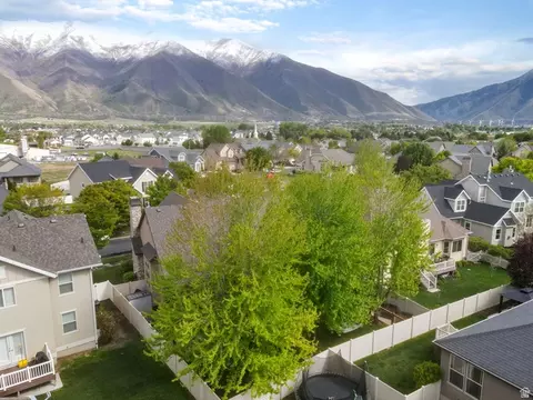 View/Area - 882 S Sego Lily Way, Mapleton, UT 84664 photo 5 of 7