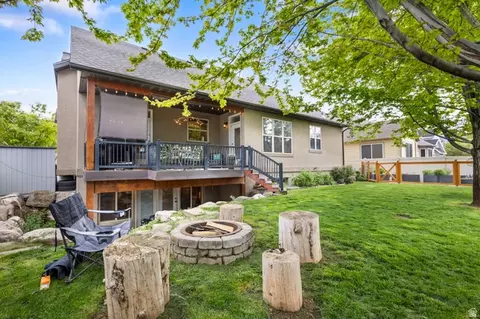 Exterior - 882 S Sego Lily Way, Mapleton, UT 84664 photo 5 of 6