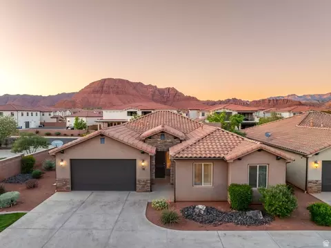 3823 W Dream Cir #118, Santa Clara, UT 84765