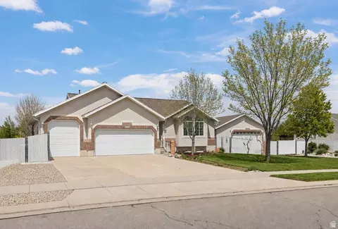 3778 W Mapleleaf Way, West Jordan, UT 84088
