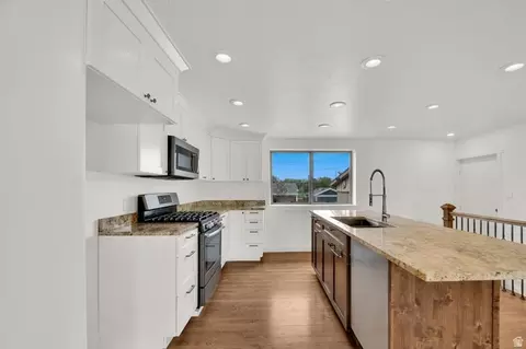 Kitchen - 521 E 8045 S, Sandy, UT 84070 photo 2 of 5