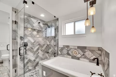 Bath - 521 E 8045 S, Sandy, UT 84070 photo 2 of 3