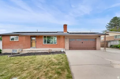 Exterior - 521 E 8045 S, Sandy, UT 84070 photo 2 of 6