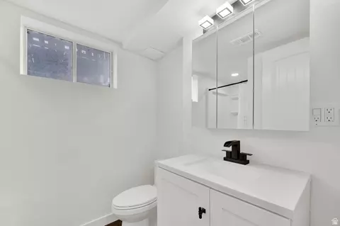 Bath - 521 E 8045 S, Sandy, UT 84070 photo 3 of 3