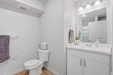 Bath - 1140 W 950 N #C303, Orem, UT 84057 photo 2 of 2