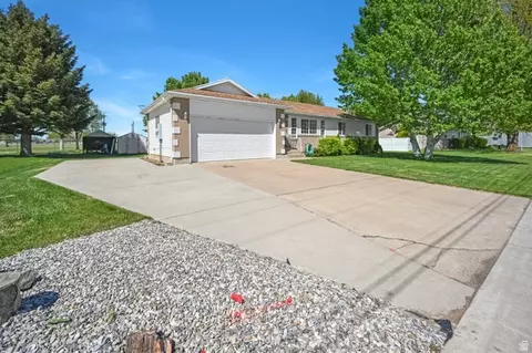335 E Valley View Dr, Preston, ID 83263