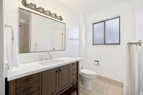 Bath - 1723 E Albury Rd, Sandy, UT 84092 photo 3 of 5