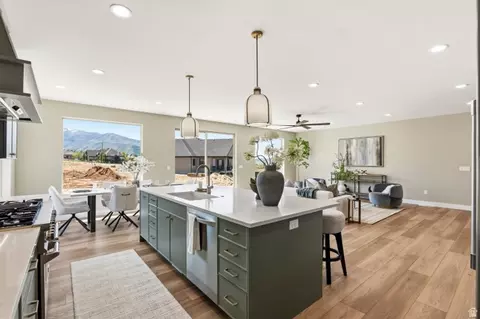 Kitchen - 796 E Ridge View Dr, Salem, UT 84653 photo 4 of 5