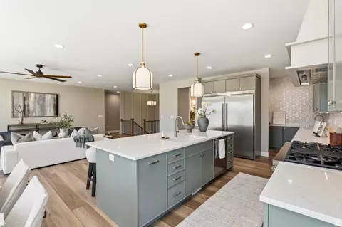 Kitchen - 796 E Ridge View Dr, Salem, UT 84653 photo 3 of 5